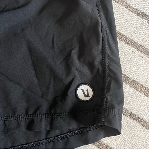 Vuori Men's Kore Shorts in Medium - Picture 5 of 6